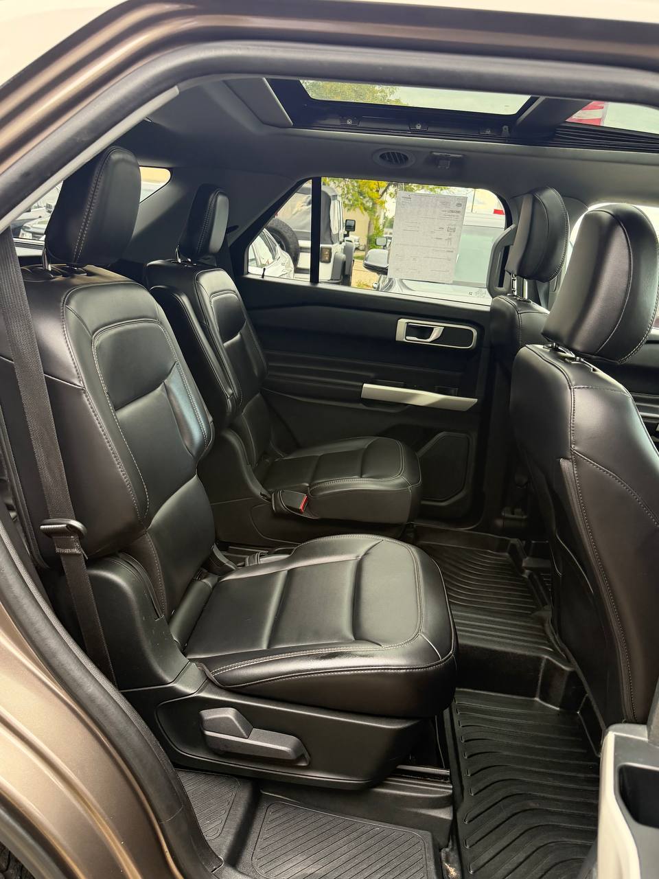 2021 Ford Explorer XLT - Photo 14