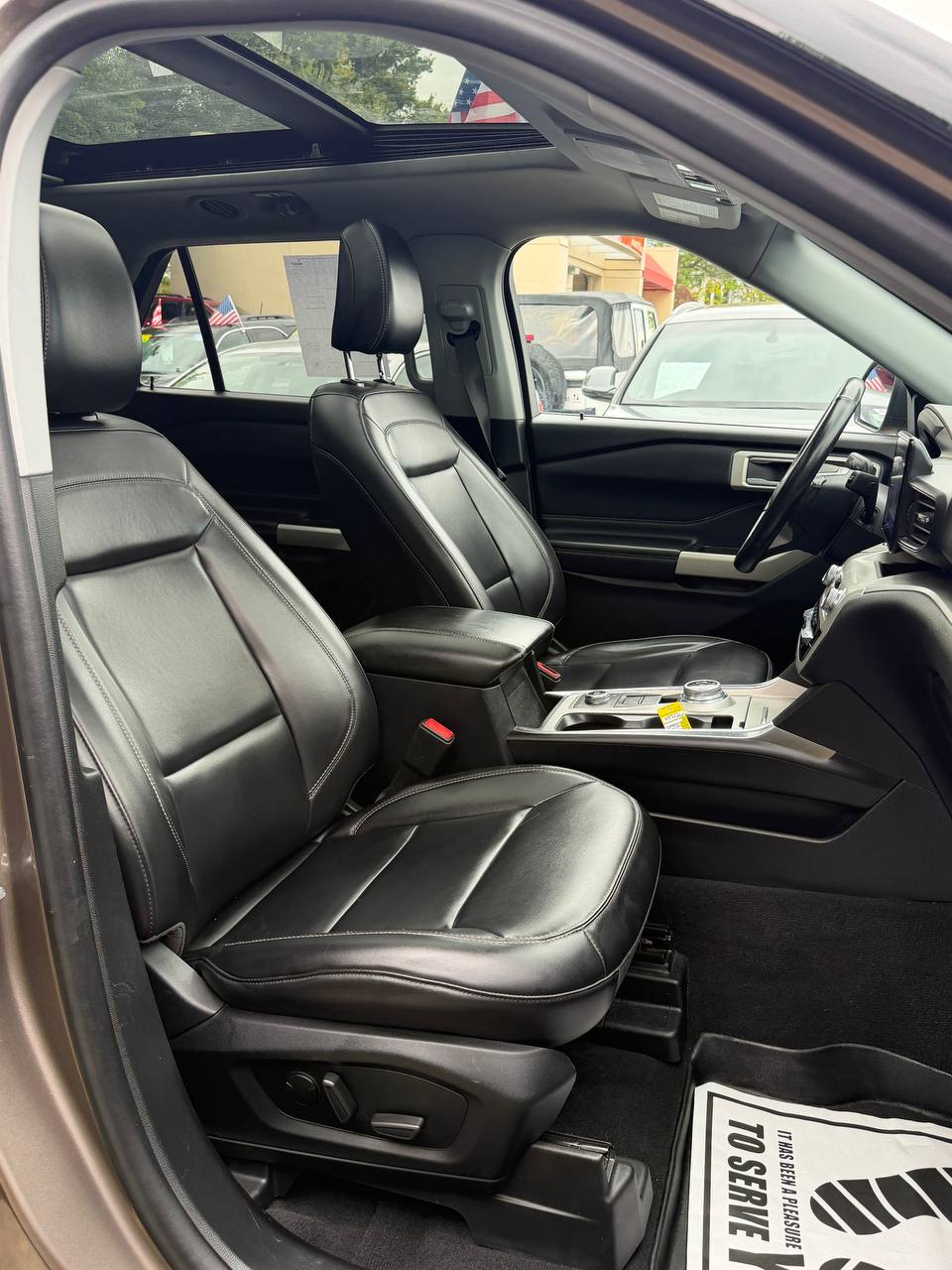 2021 Ford Explorer XLT - Photo 16